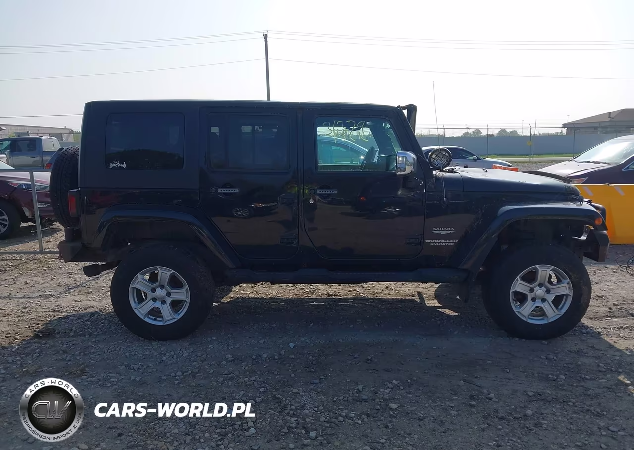 2010 Jeep Wrangler Unlimited Sahara VIN:1J4HA5H19AL146059 - 13