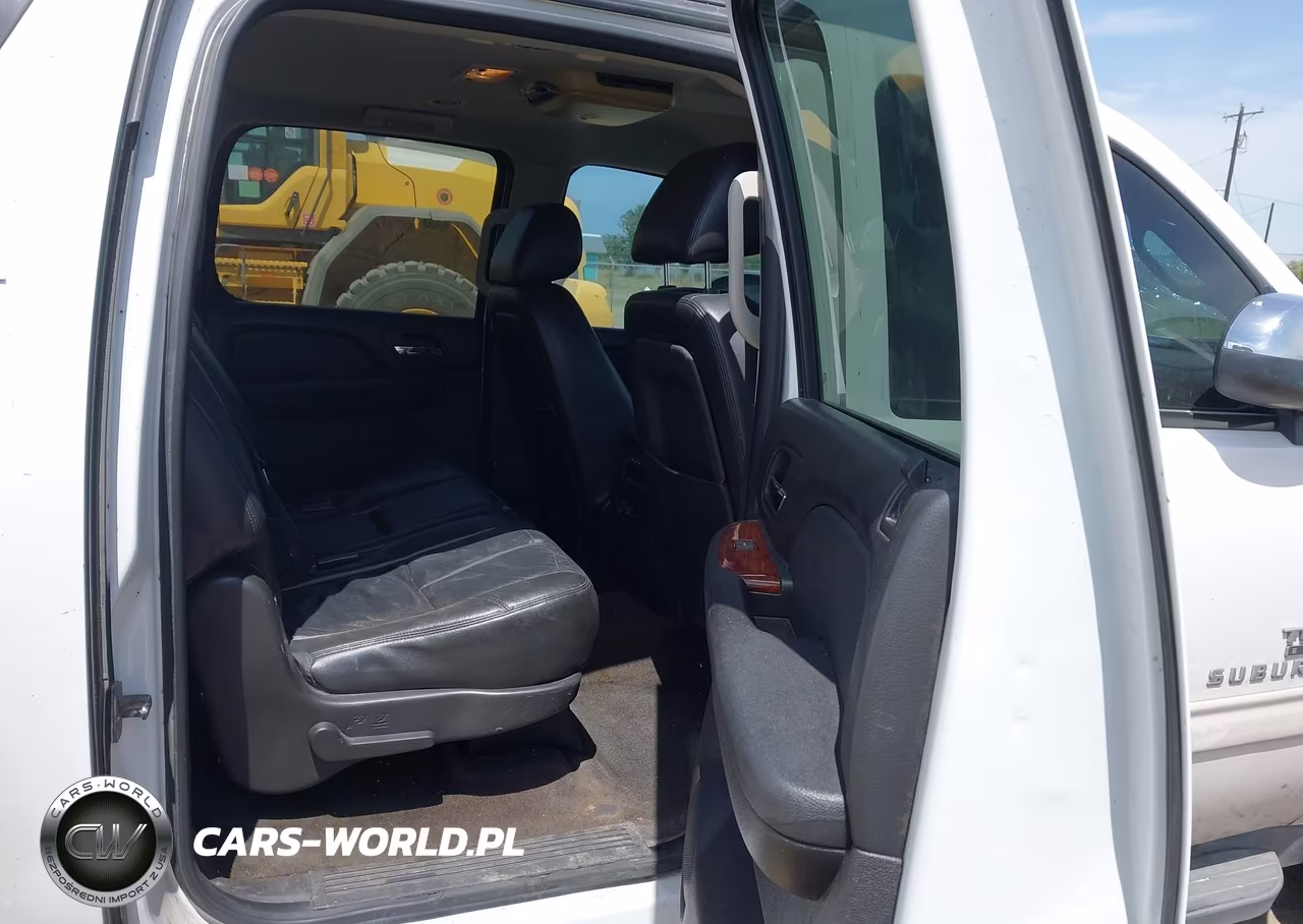 2012 Chevrolet Suburban Lt VIN:1GNSCJE06CR140074 - 8