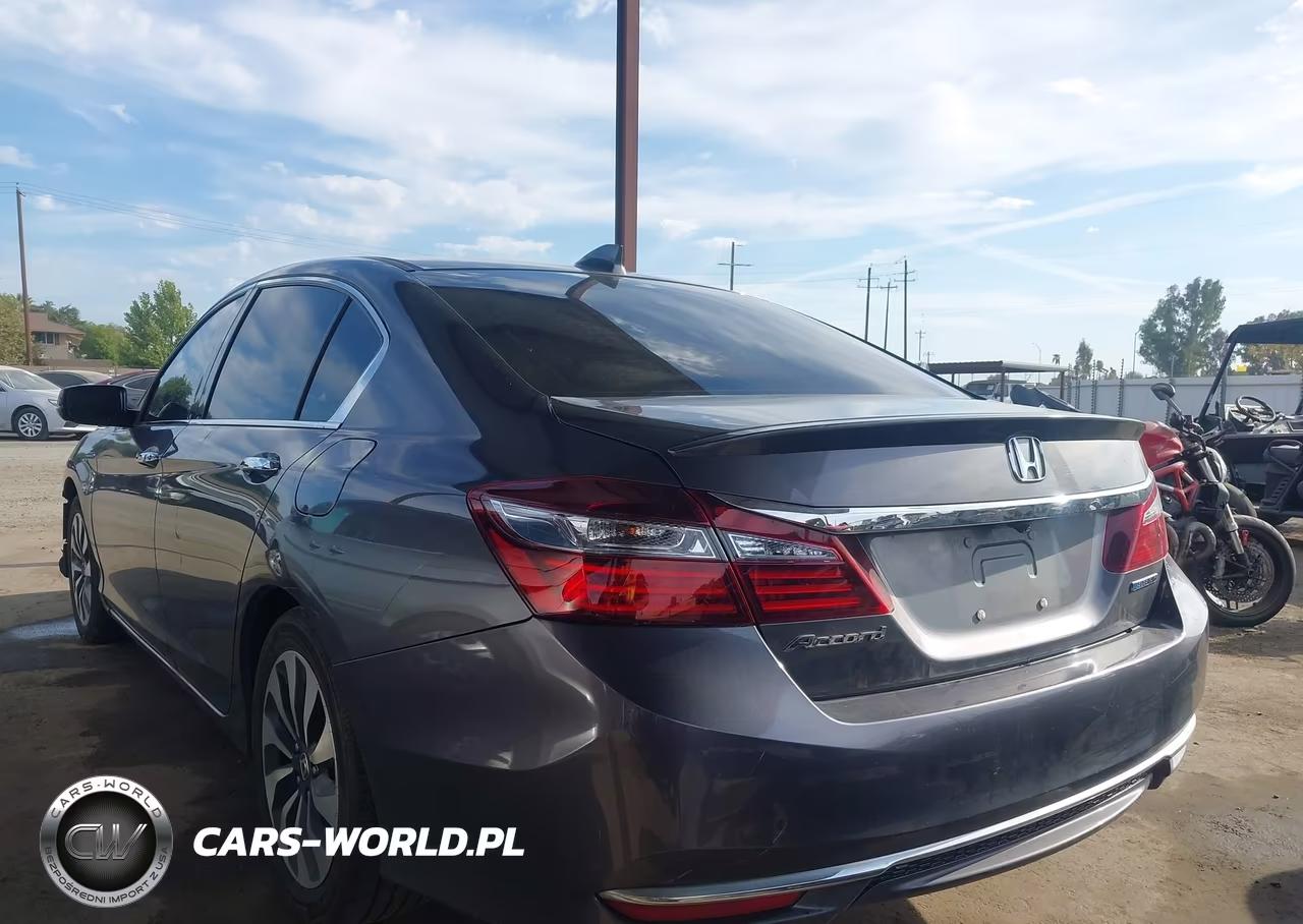 2017 Honda Accord Hybrid VIN:JHMCR6F37HC018995 - 3
