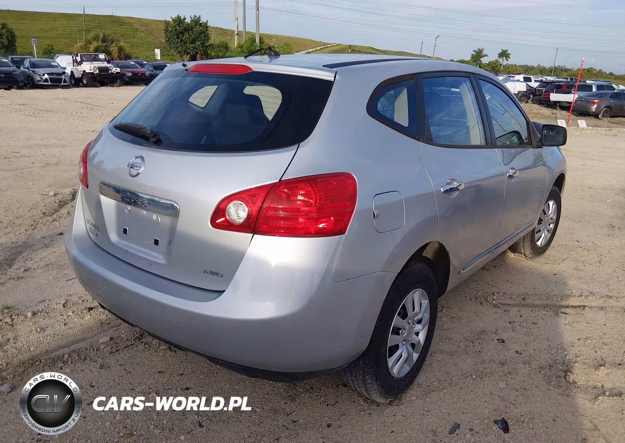 2015 Nissan Rogue Select S VIN:JN8AS5MV1FW758876 - 4