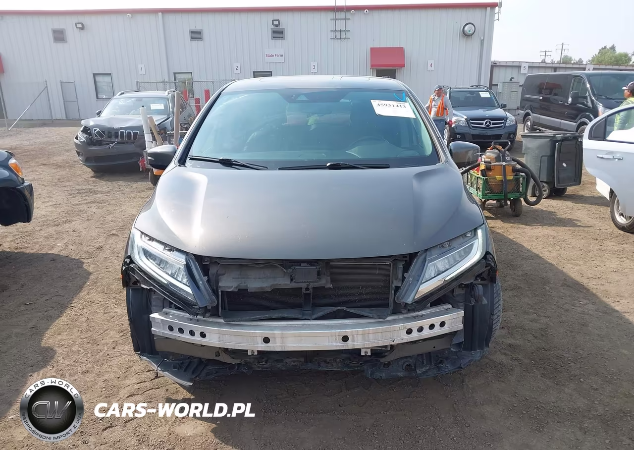 2018 Honda Odyssey Elite VIN:5FNRL6H97JB032015 - 13