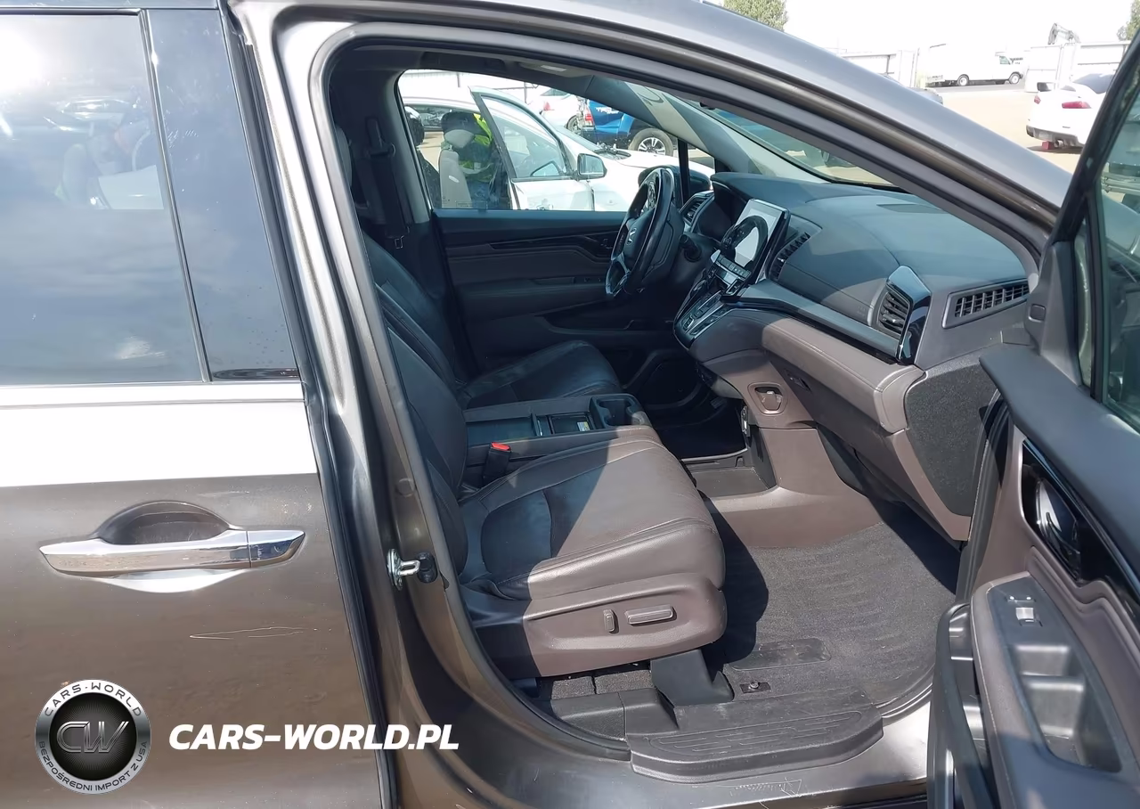 2018 Honda Odyssey Elite VIN:5FNRL6H97JB032015 - 5
