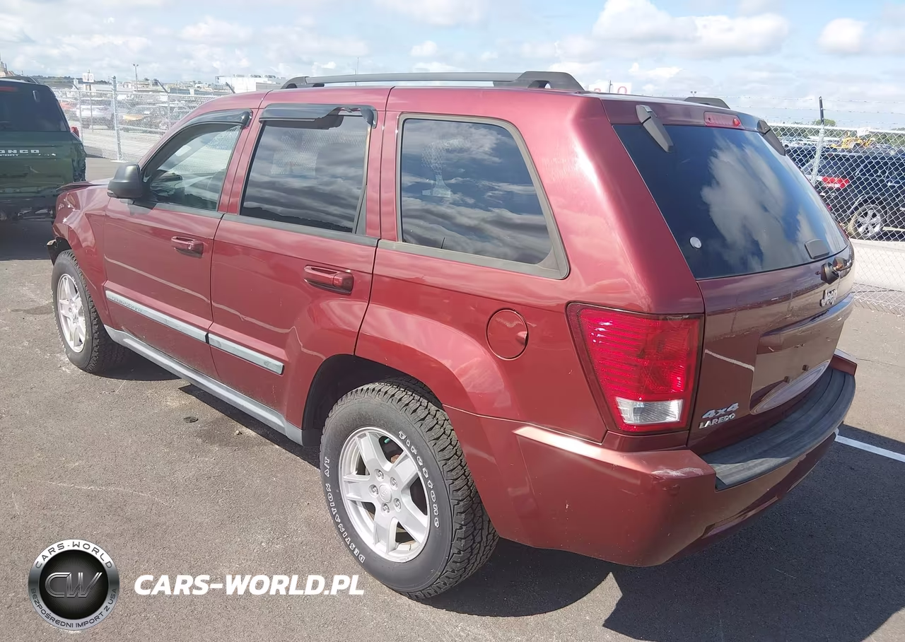 2007 Jeep Grand Cherokee Laredo VIN:1J8GR48K87C513483 - 3