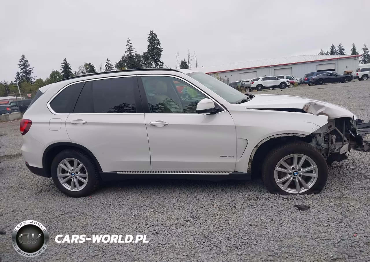 2015 BMW X5 xDrive35I VIN:5UXKR0C53F0K62284 - 13