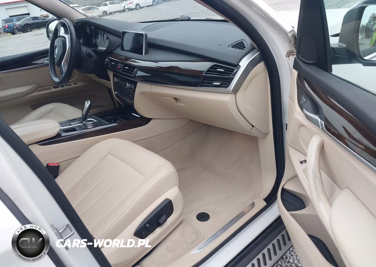 2015 BMW X5 xDrive35I VIN:5UXKR0C53F0K62284 - 17