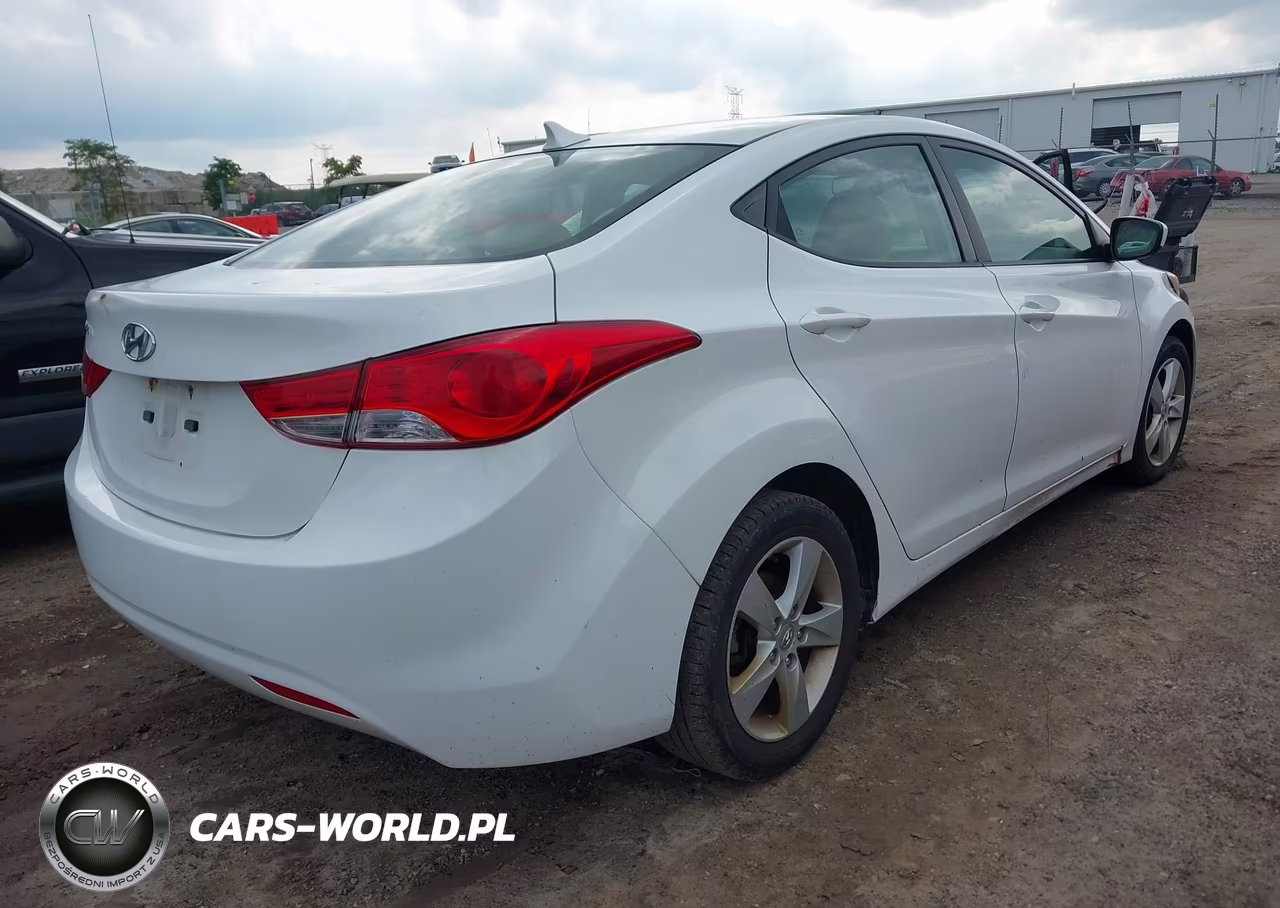 2012 Hyundai Elantra Gls VIN:5NPDH4AE6CH081170 - 4