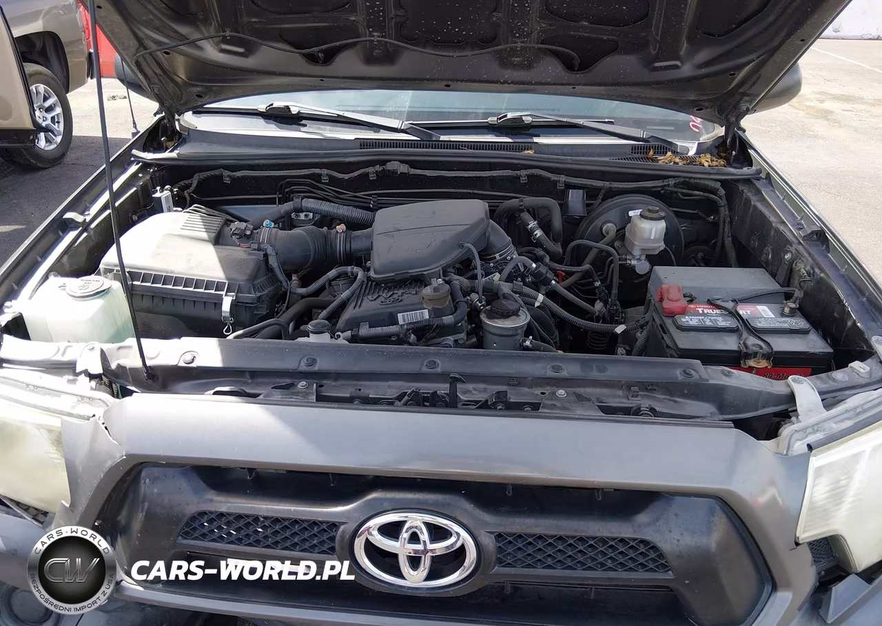 2012 Toyota Tacoma VIN:5TFNX4CN9CX013955 - 10