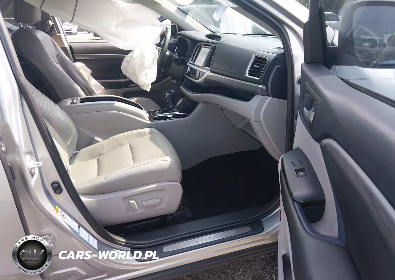 2019 Toyota Highlander Hybrid Limited Platinum VIN:5TDDGRFH4KS061687 - 5