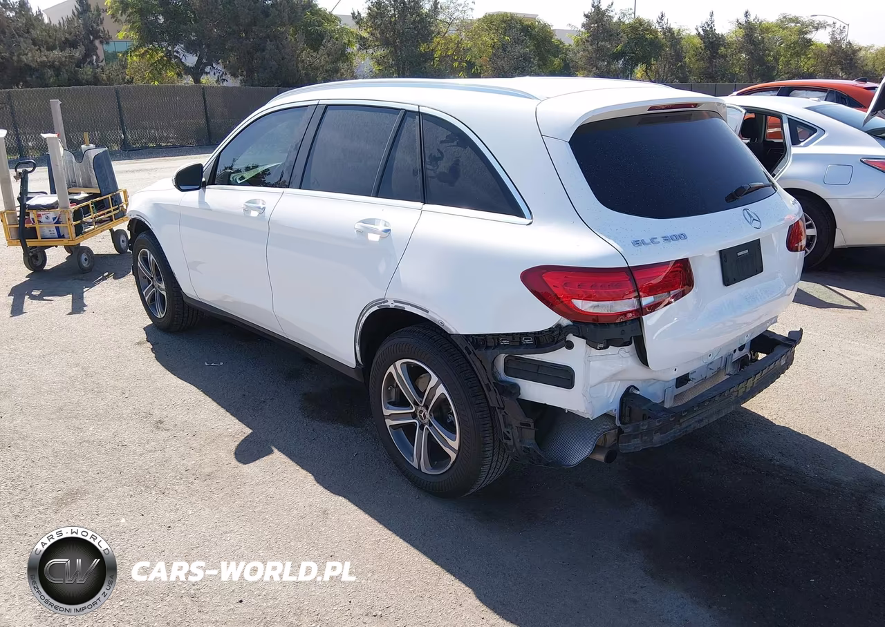 2019 Mercedes-Benz Glc 300 4Matic VIN:WDC0G4KB5KV153863 - 3