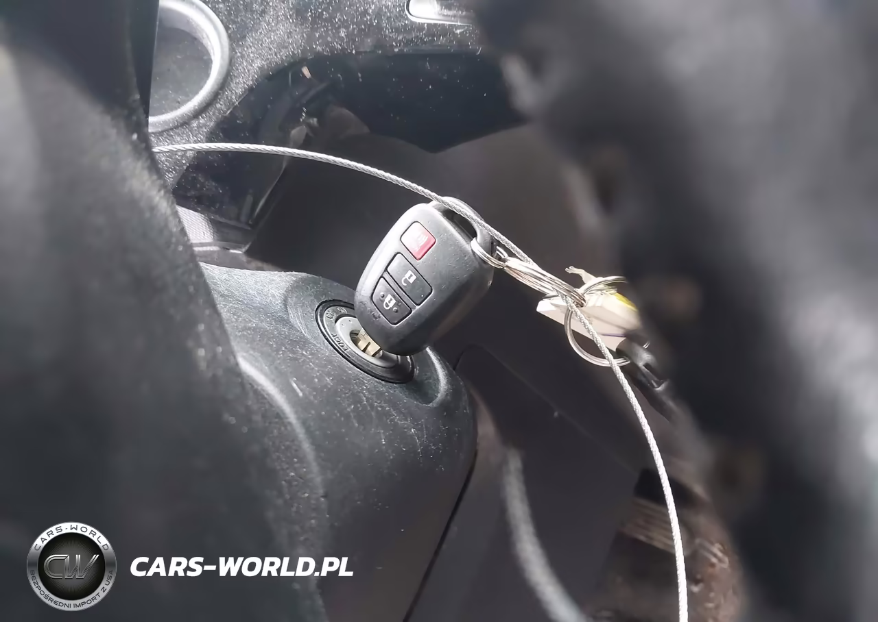 2018 Toyota Prius C Two VIN:JTDKDTB38J1605112 - 11