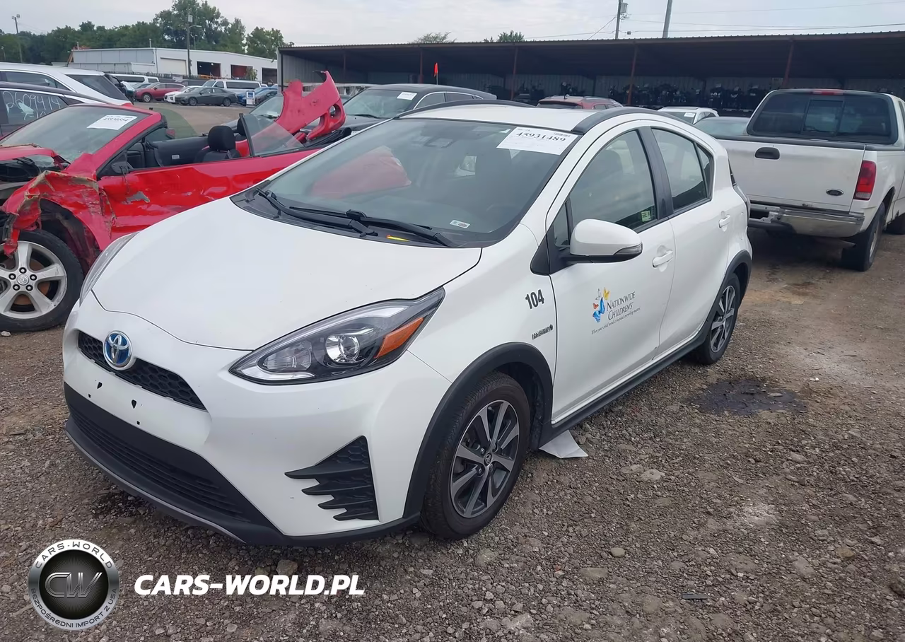 2018 Toyota Prius C Two VIN:JTDKDTB38J1605112 - 2