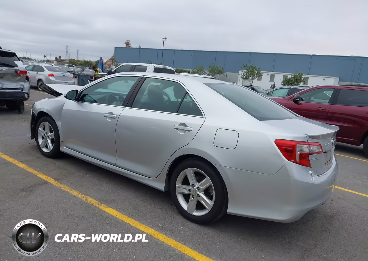 2013 Toyota Camry Se VIN:4T1BF1FK4DU294681 - 3