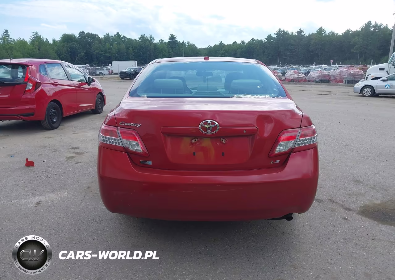 2010 Toyota Camry Le VIN:4T1BF3EK4AU085997 - 17