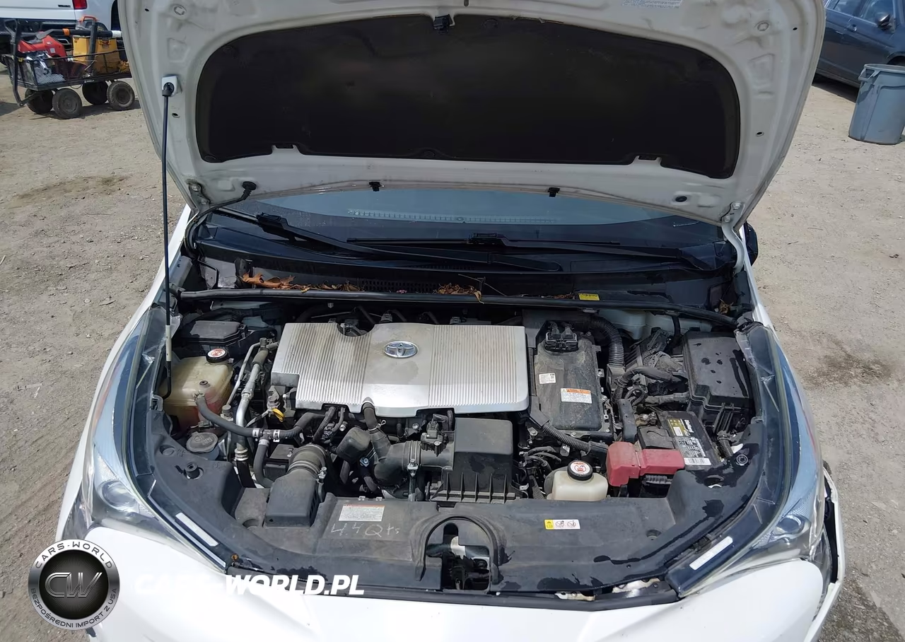 2018 Toyota Prius Four VIN:JTDKARFU0J3054497 - 10
