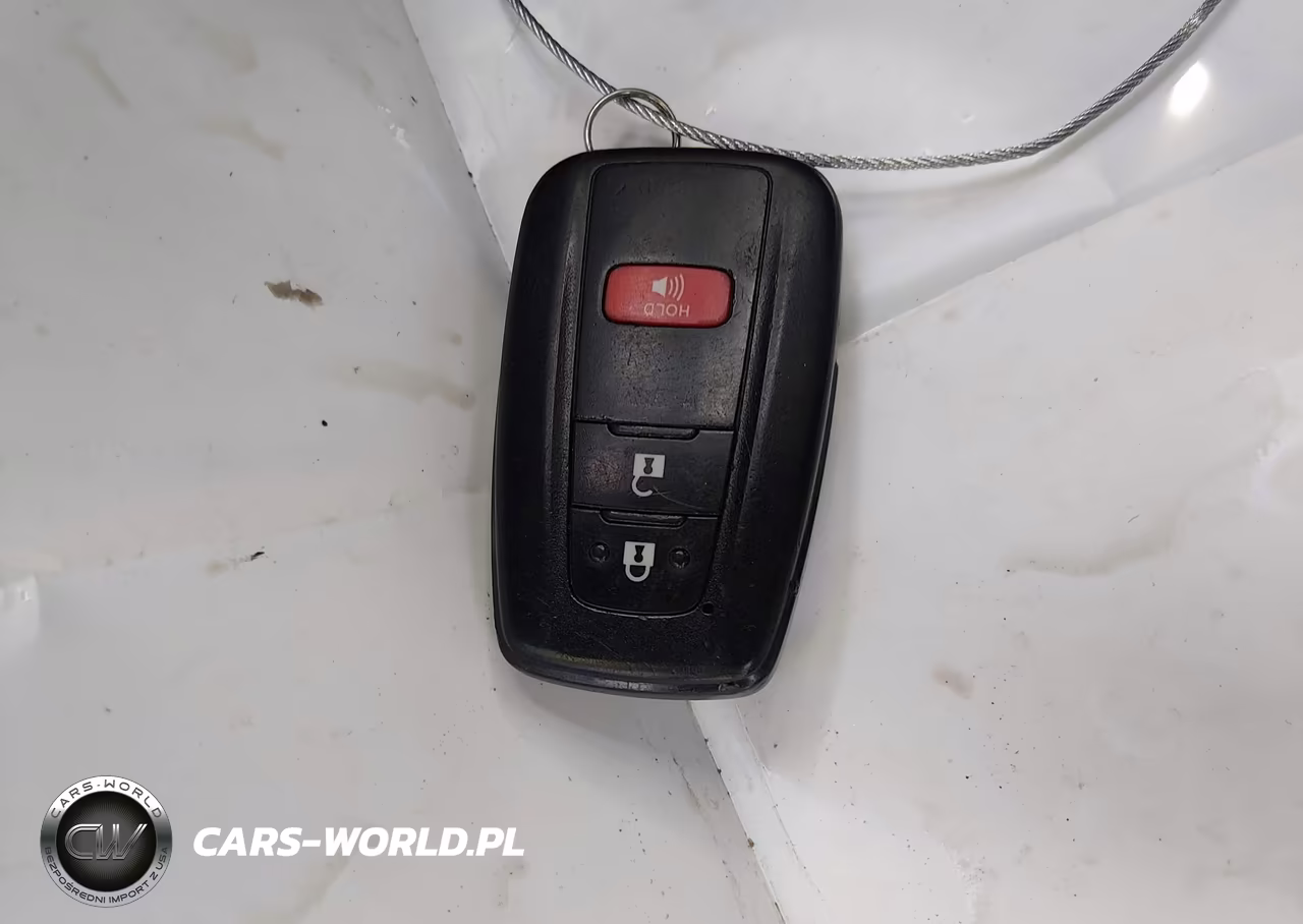 2018 Toyota Prius Four VIN:JTDKARFU0J3054497 - 11