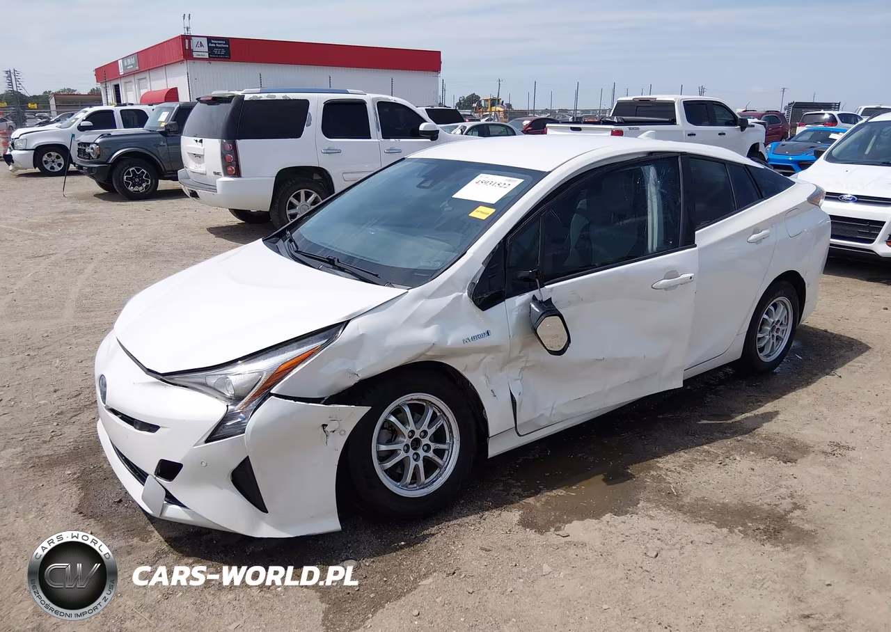 2018 Toyota Prius Four VIN:JTDKARFU0J3054497 - 2