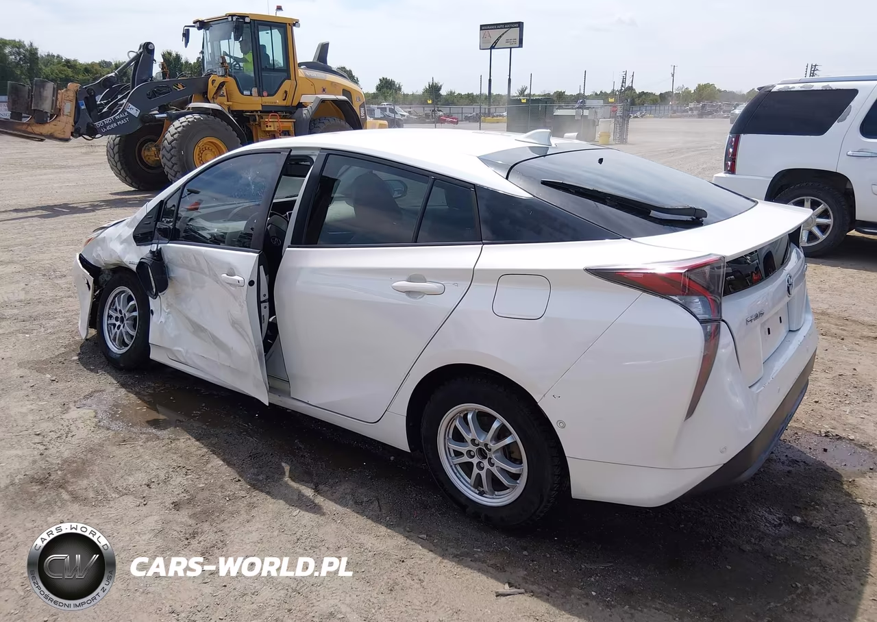 2018 Toyota Prius Four VIN:JTDKARFU0J3054497 - 3