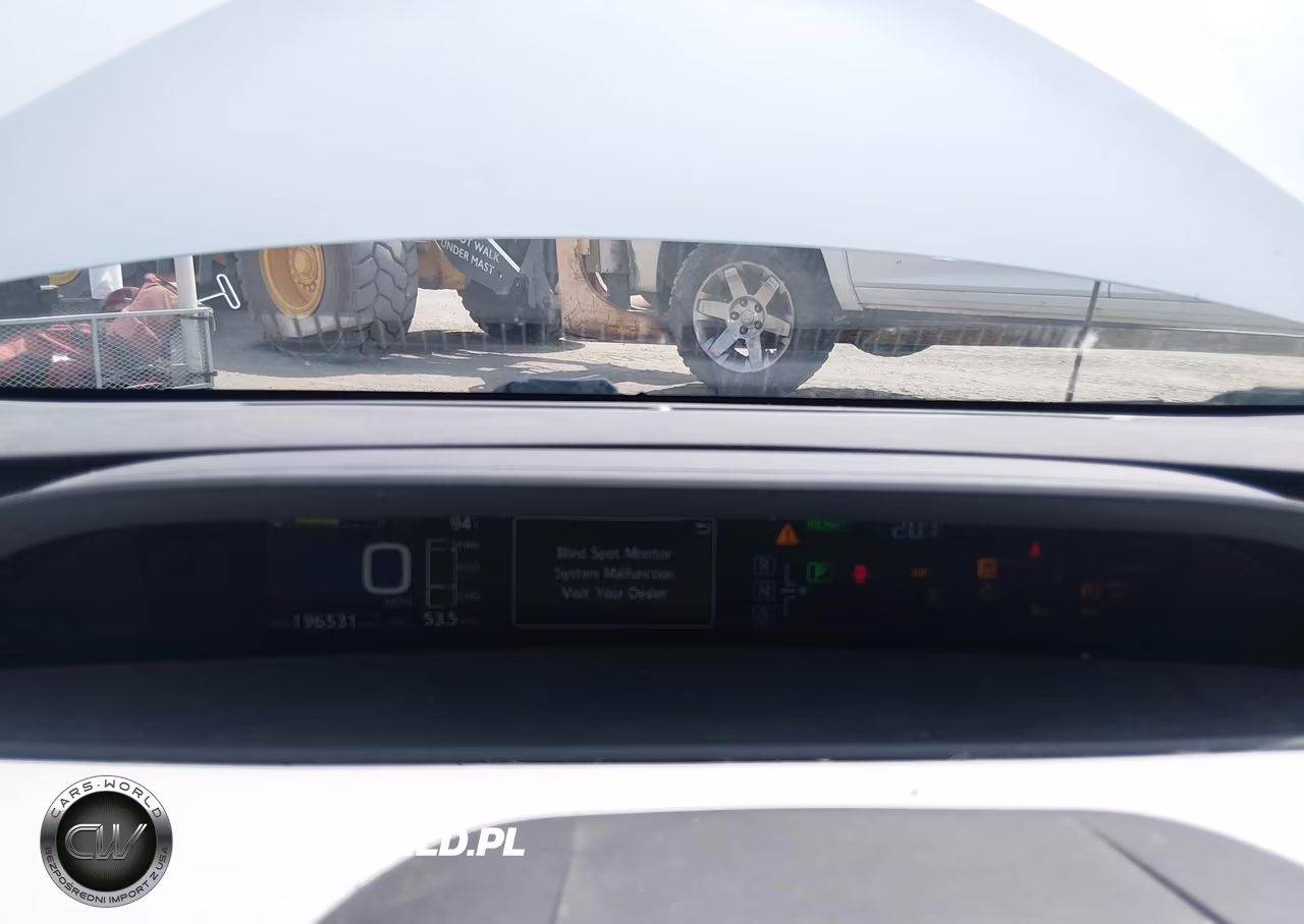 2018 Toyota Prius Four VIN:JTDKARFU0J3054497 - 7