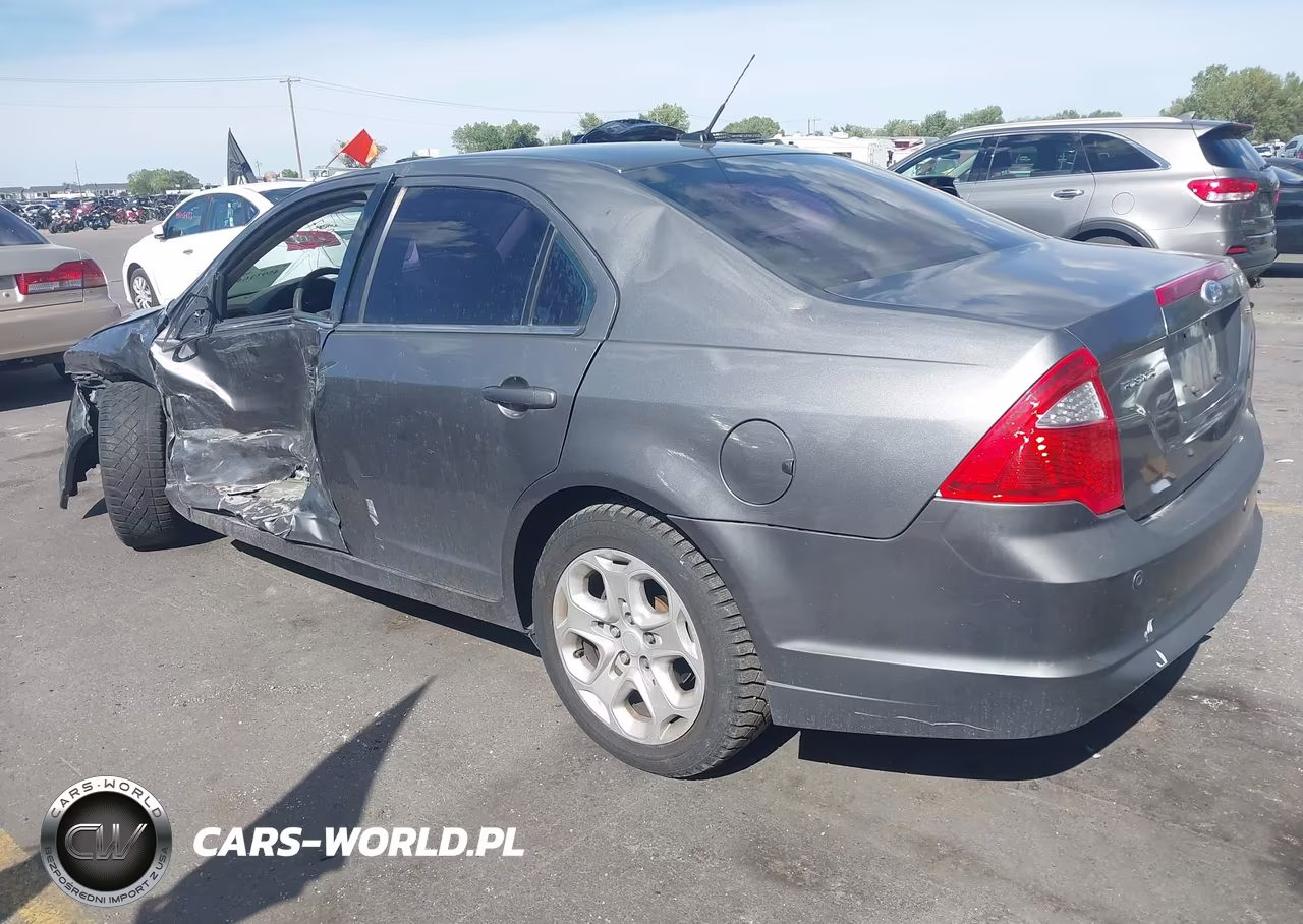 2010 Ford Fusion Se VIN:3FAHP0HA1AR388794 - 3