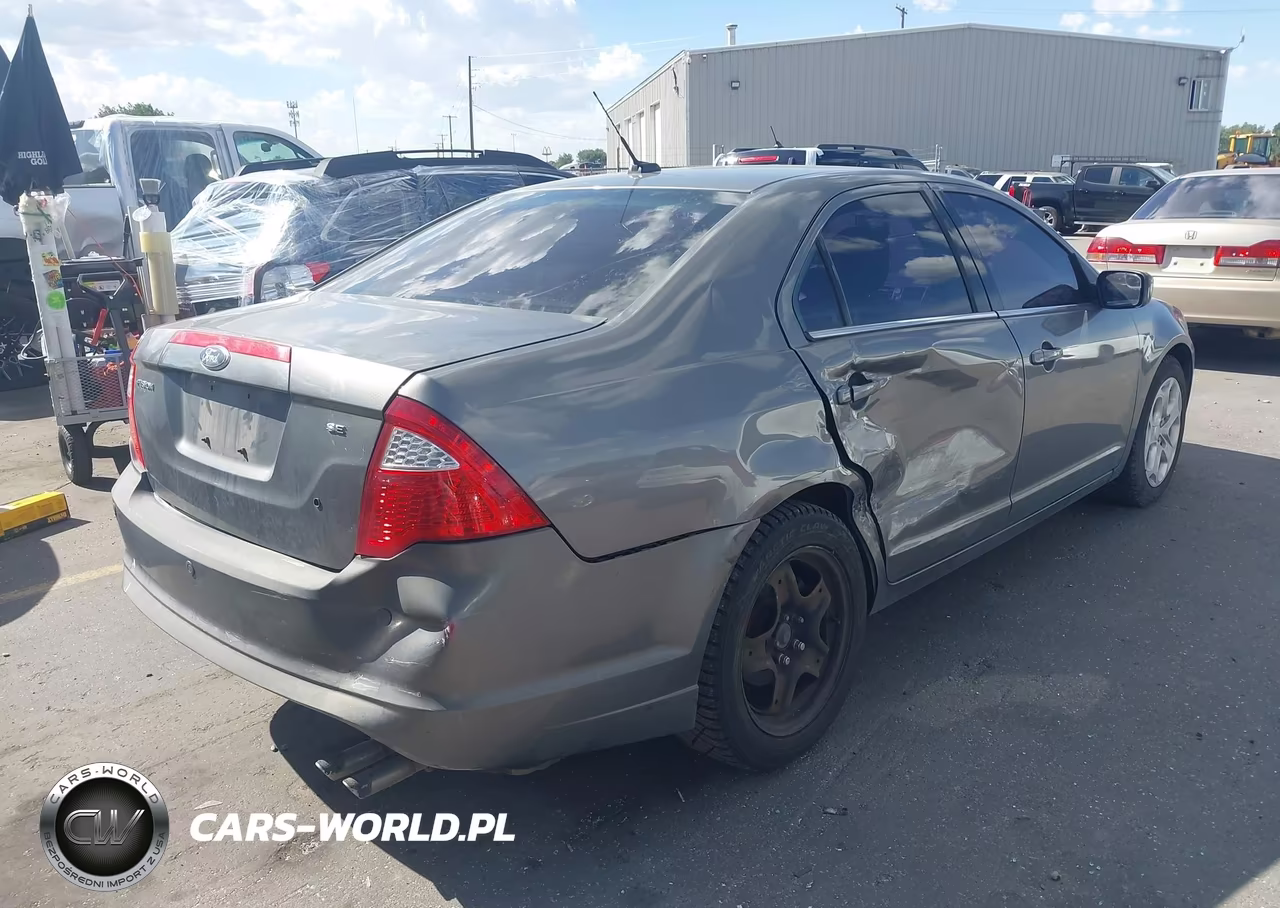 2010 Ford Fusion Se VIN:3FAHP0HA1AR388794 - 4