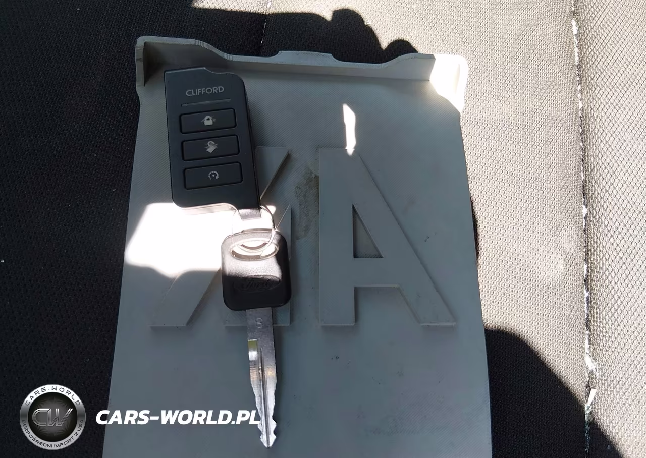 2020 Ford Police Interceptor Utility VIN:1FM5K8AB2LGB23546 - 11