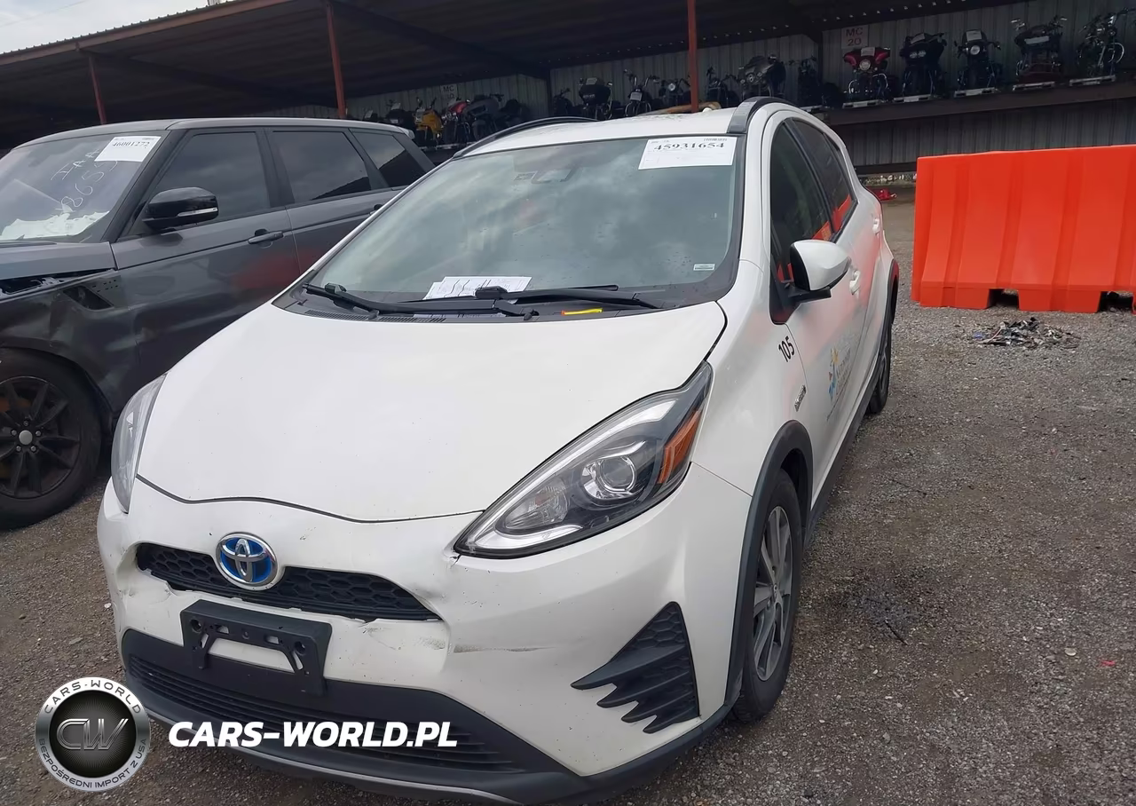 2018 Toyota Prius C Two VIN:JTDKDTB37J1605795 - 12