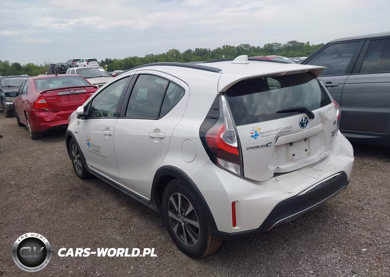 2018 Toyota Prius C Two VIN:JTDKDTB37J1605795 - 3