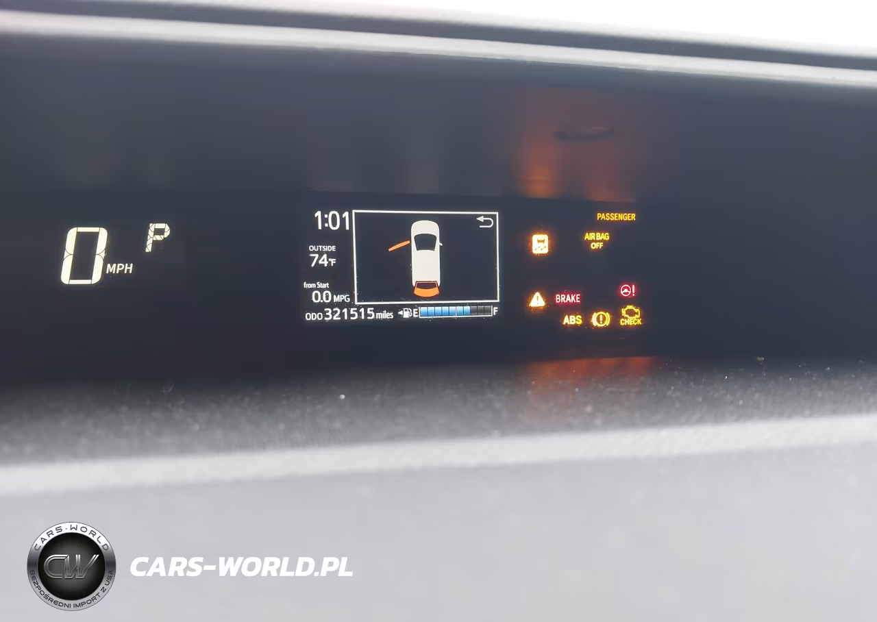 2018 Toyota Prius C Two VIN:JTDKDTB37J1605795 - 7