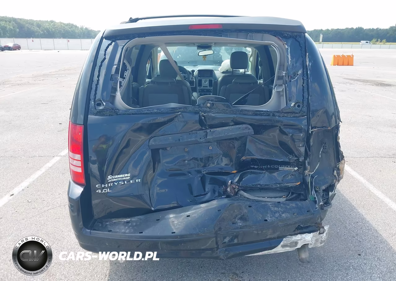 2009 Chrysler Town & Country Touring VIN:2A8HR54X19R642378 - 17