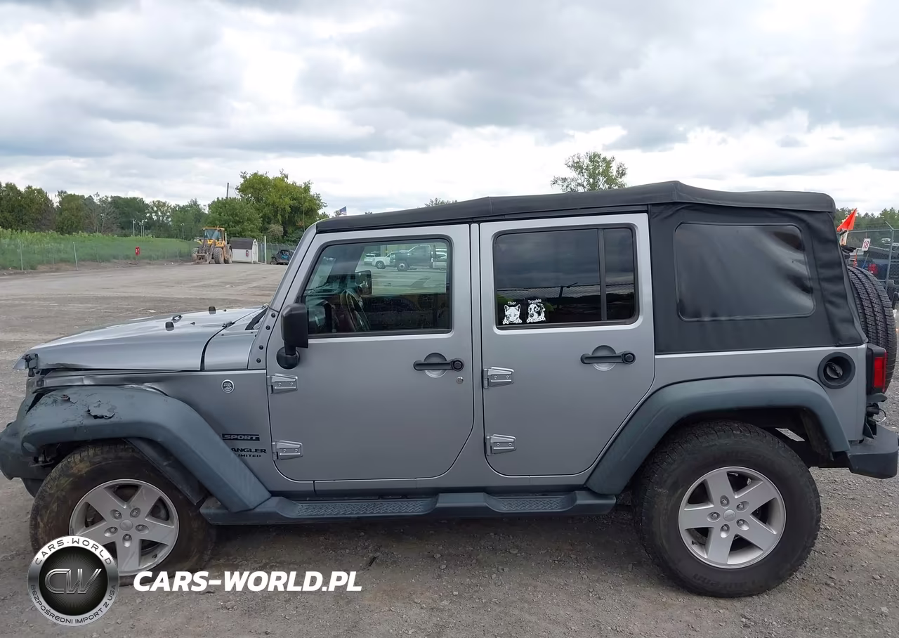 2017 Jeep Wrangler Unlimited Sport 4X4 VIN:1C4HJWDG8HL576682 - 15
