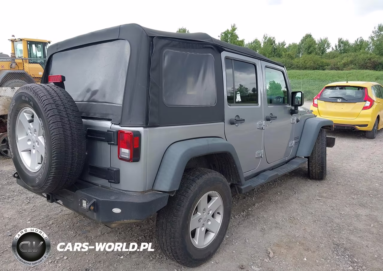 2017 Jeep Wrangler Unlimited Sport 4X4 VIN:1C4HJWDG8HL576682 - 4