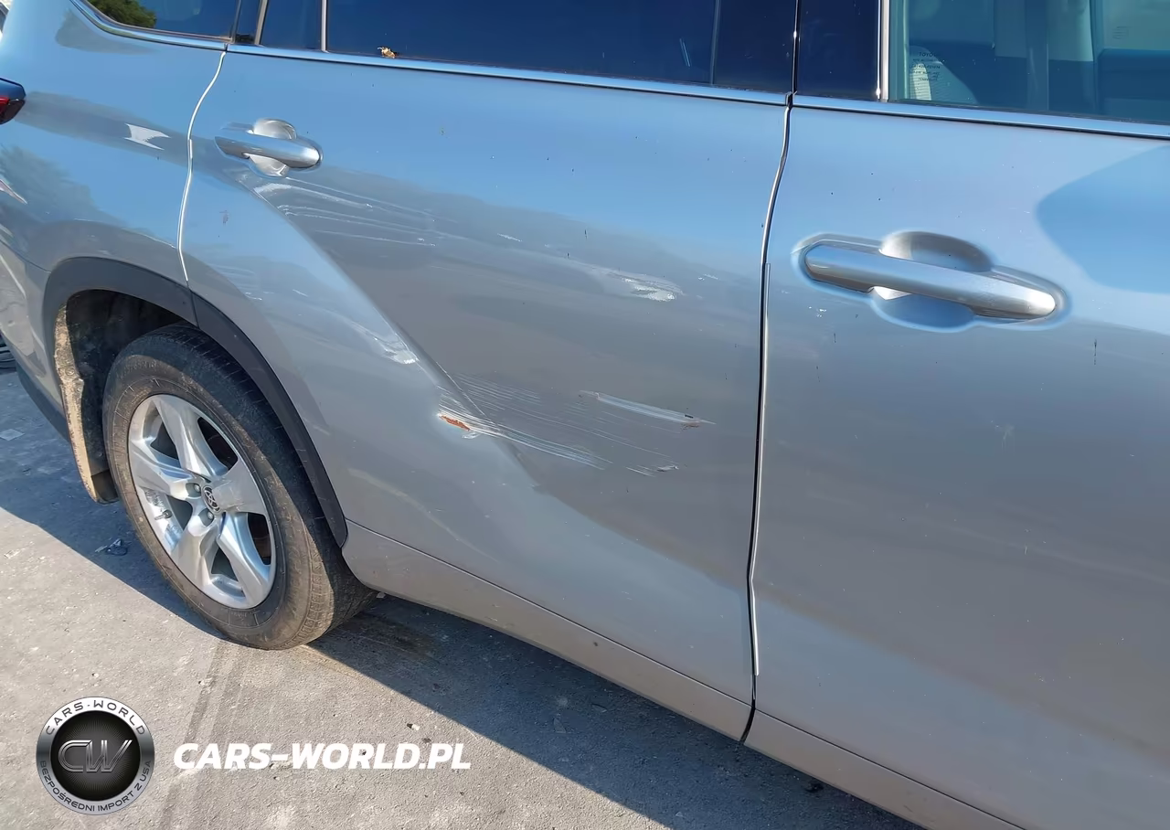 2021 Toyota Highlander Le VIN:5TDBZRBH9MS559443 - 18