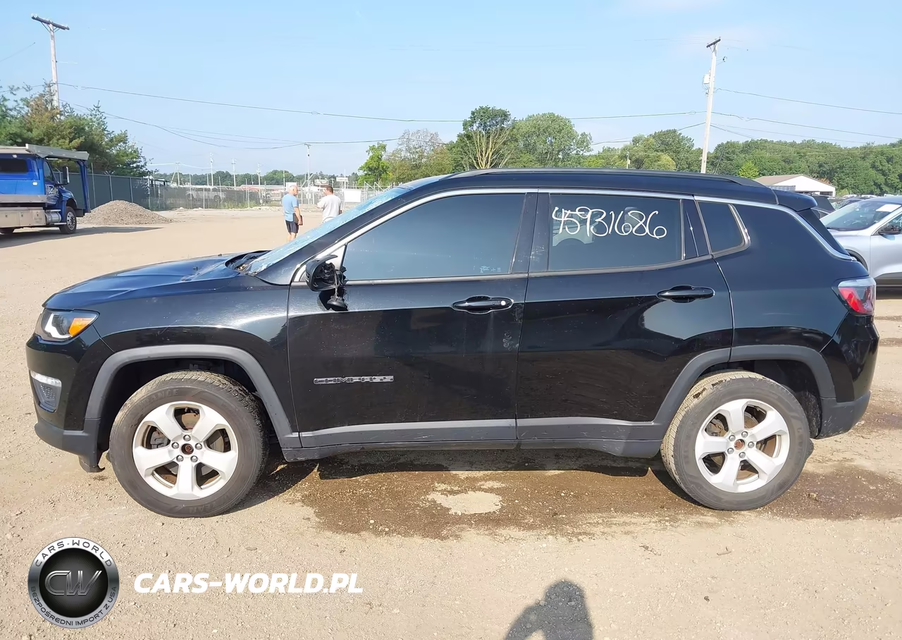 2018 Jeep Compass Latitude 4X4 VIN:3C4NJDBB1JT360116 - 14