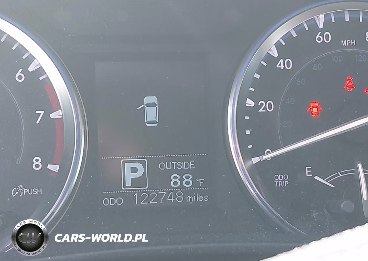 2015 Toyota Highlander Le V6 VIN:5TDBKRFH9FS173543 - 15