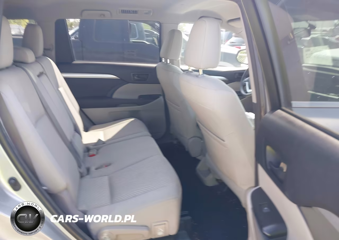 2015 Toyota Highlander Le V6 VIN:5TDBKRFH9FS173543 - 8
