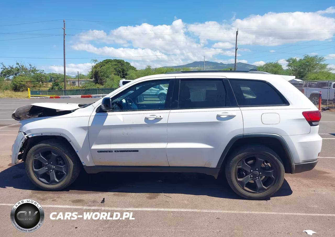 2019 Jeep Grand Cherokee Upland 4X2 VIN:1C4RJEAG6KC643371 - 14