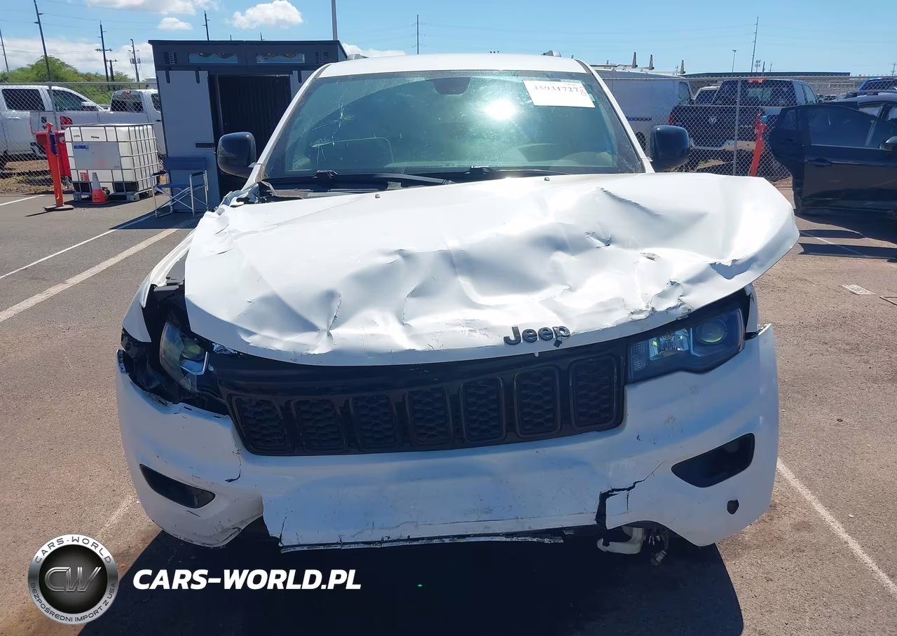 2019 Jeep Grand Cherokee Upland 4X2 VIN:1C4RJEAG6KC643371 - 6