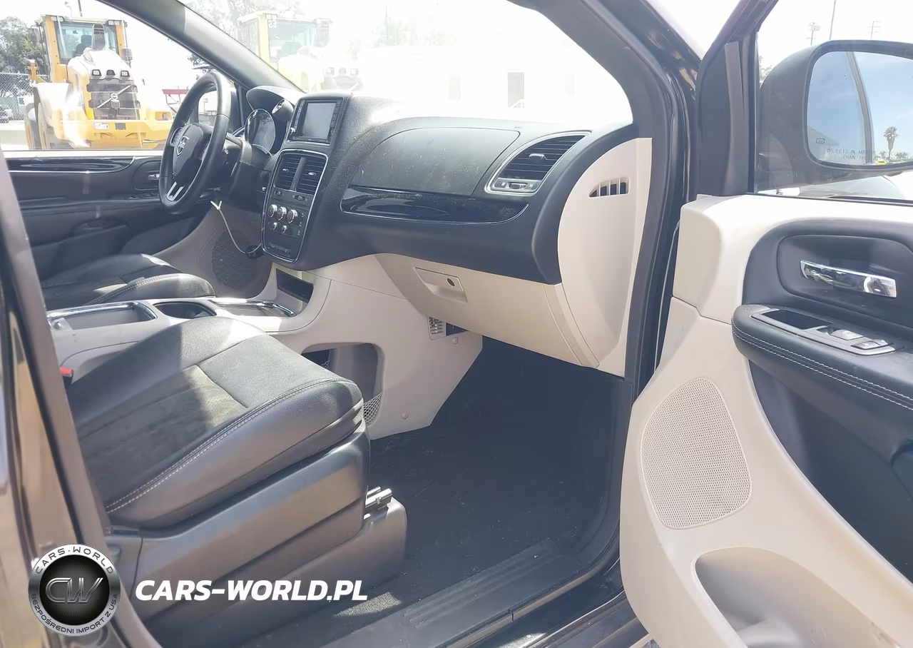 2019 Dodge Grand Caravan Sxt VIN:2C4RDGCG5KR661061 - 5