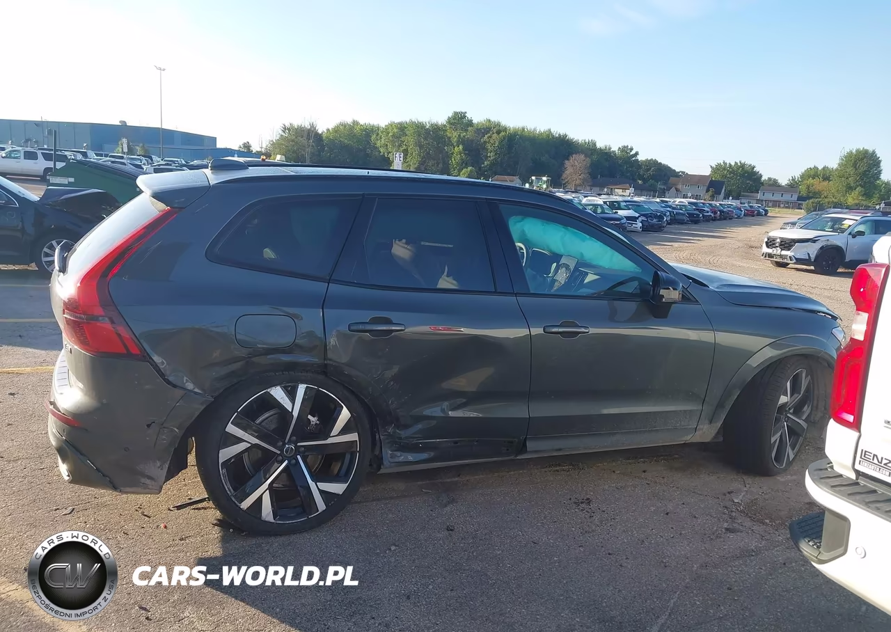 2026 Volvo Xc60 Plug-In Hybrid Ultra, T8 Awd Electric-Gasoline, Dark VIN:YV4H60RM5T1301513 - 13