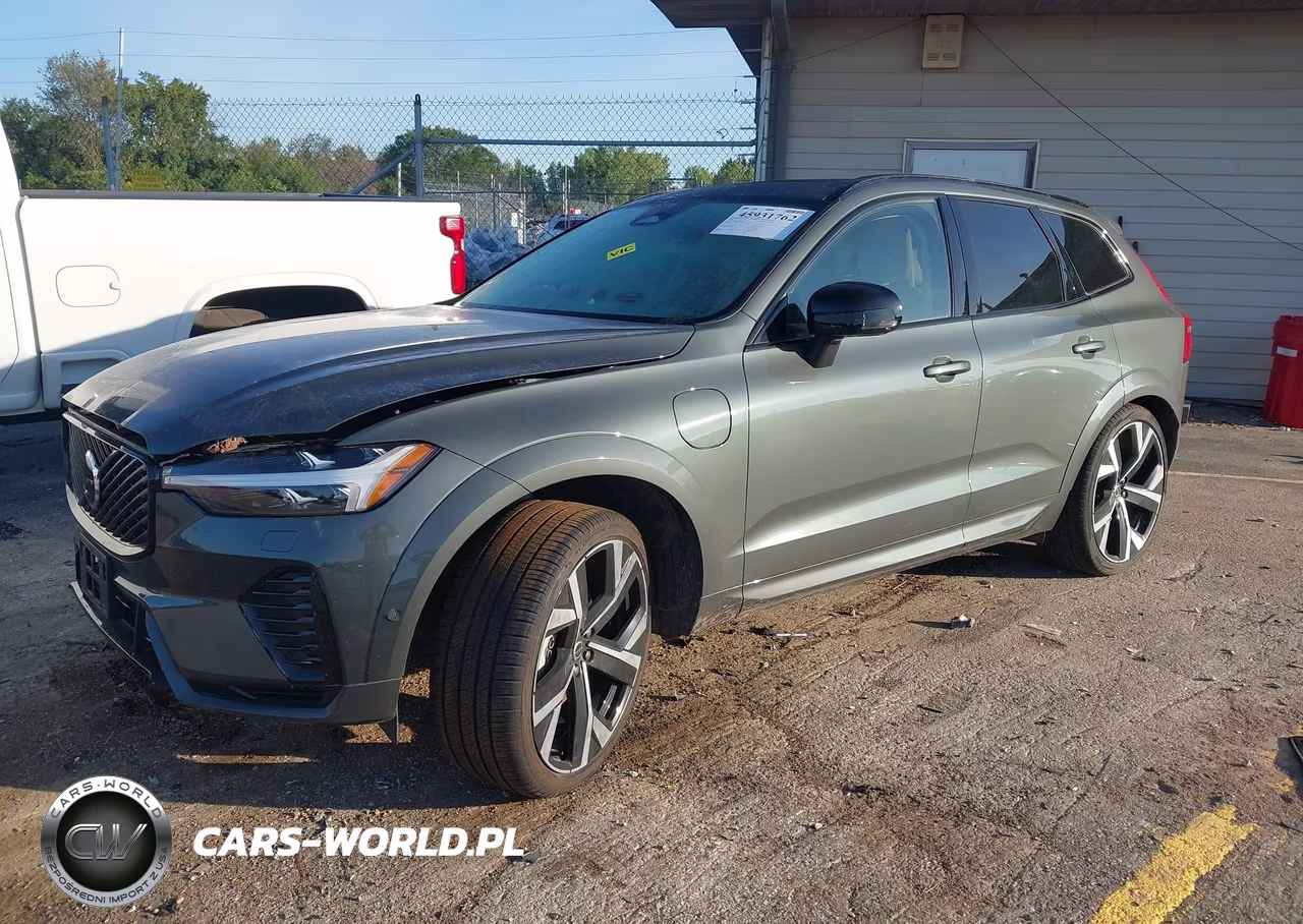 2026 Volvo Xc60 Plug-In Hybrid Ultra, T8 Awd Electric-Gasoline, Dark VIN:YV4H60RM5T1301513 - 2