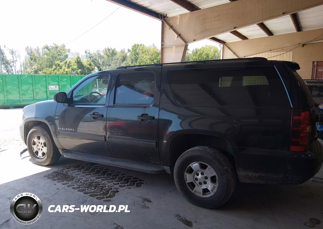 2010 Chevrolet Suburban 1500 Ls VIN:1GNUKHE30AR241137 - 14