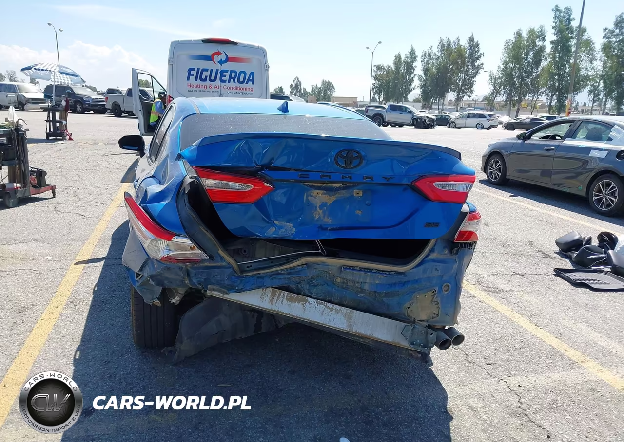 2020 Toyota Camry Se VIN:4T1G11AK2LU330474 - 17