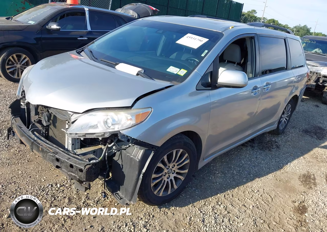 2019 Toyota Sienna Xle 8 Passenger VIN:5TDYZ3DC4KS983988 - 2