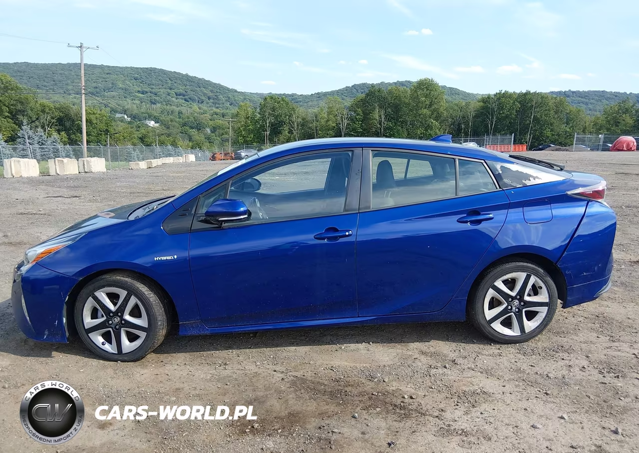 2016 Toyota Prius Four Touring VIN:JTDKARFU9G3526284 - 14