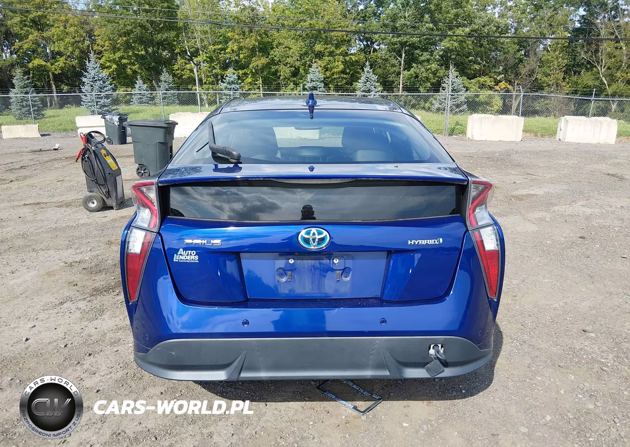 2016 Toyota Prius Four Touring VIN:JTDKARFU9G3526284 - 16