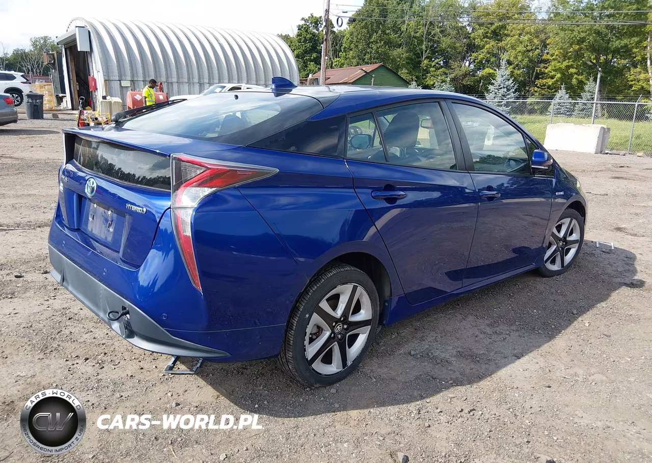 2016 Toyota Prius Four Touring VIN:JTDKARFU9G3526284 - 4