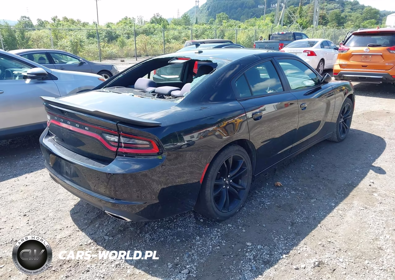 2018 Dodge Charger Sxt Rwd VIN:2C3CDXBG0JH335586 - 4