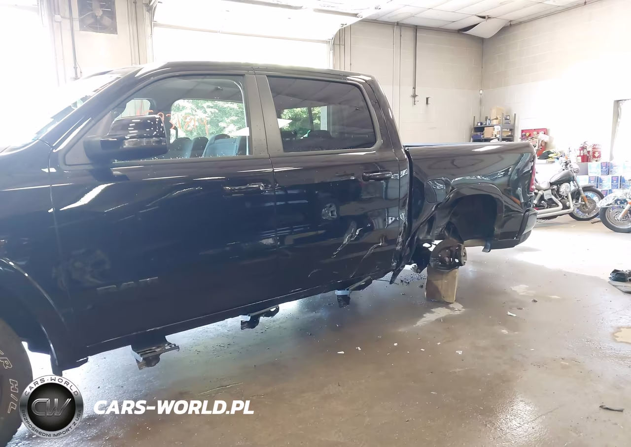 2025 Ram 1500 Big Horn 4X4 5'7 Box VIN:1C6SRFFPXSN521374 - 6