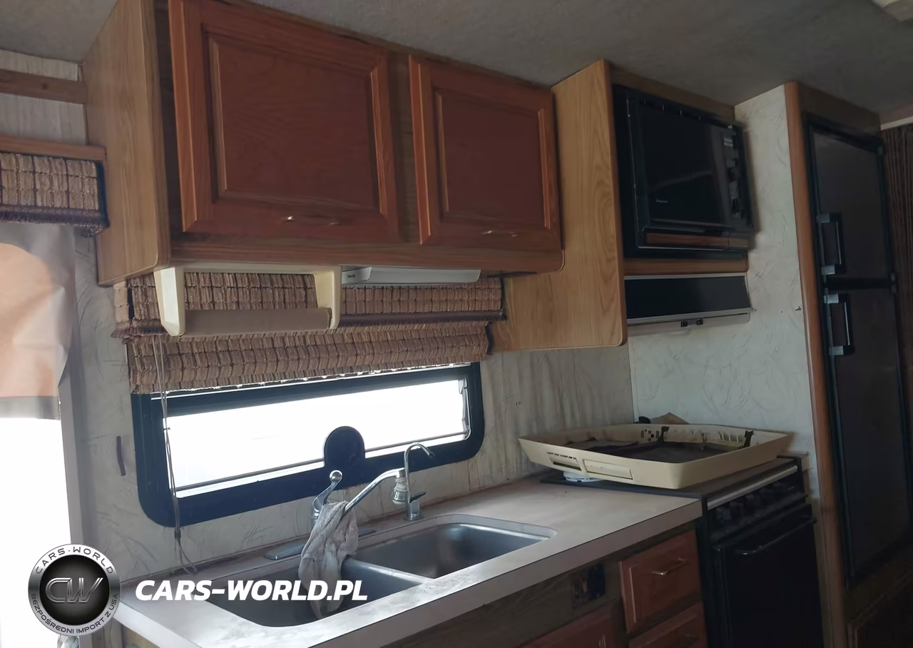 1991 Chevrolet P30 VIN:1GBKP37N1M3307970 - 12