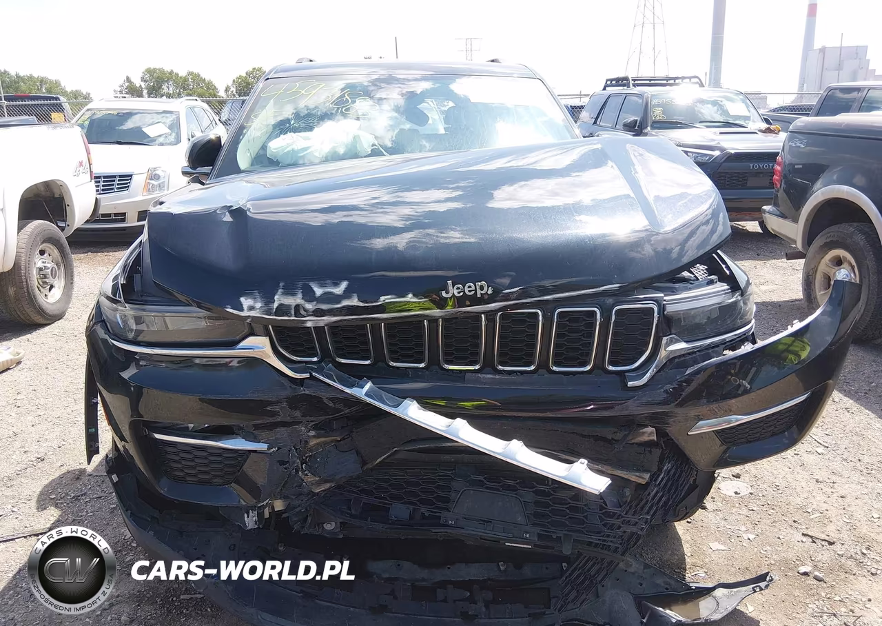 2023 Jeep Grand Cherokee Limited 4X4 VIN:1C4RJHBG8PC532618 - 12